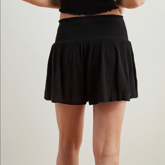 American eagle smocked black flowy shorts(aerie) - Picture 3 of 5